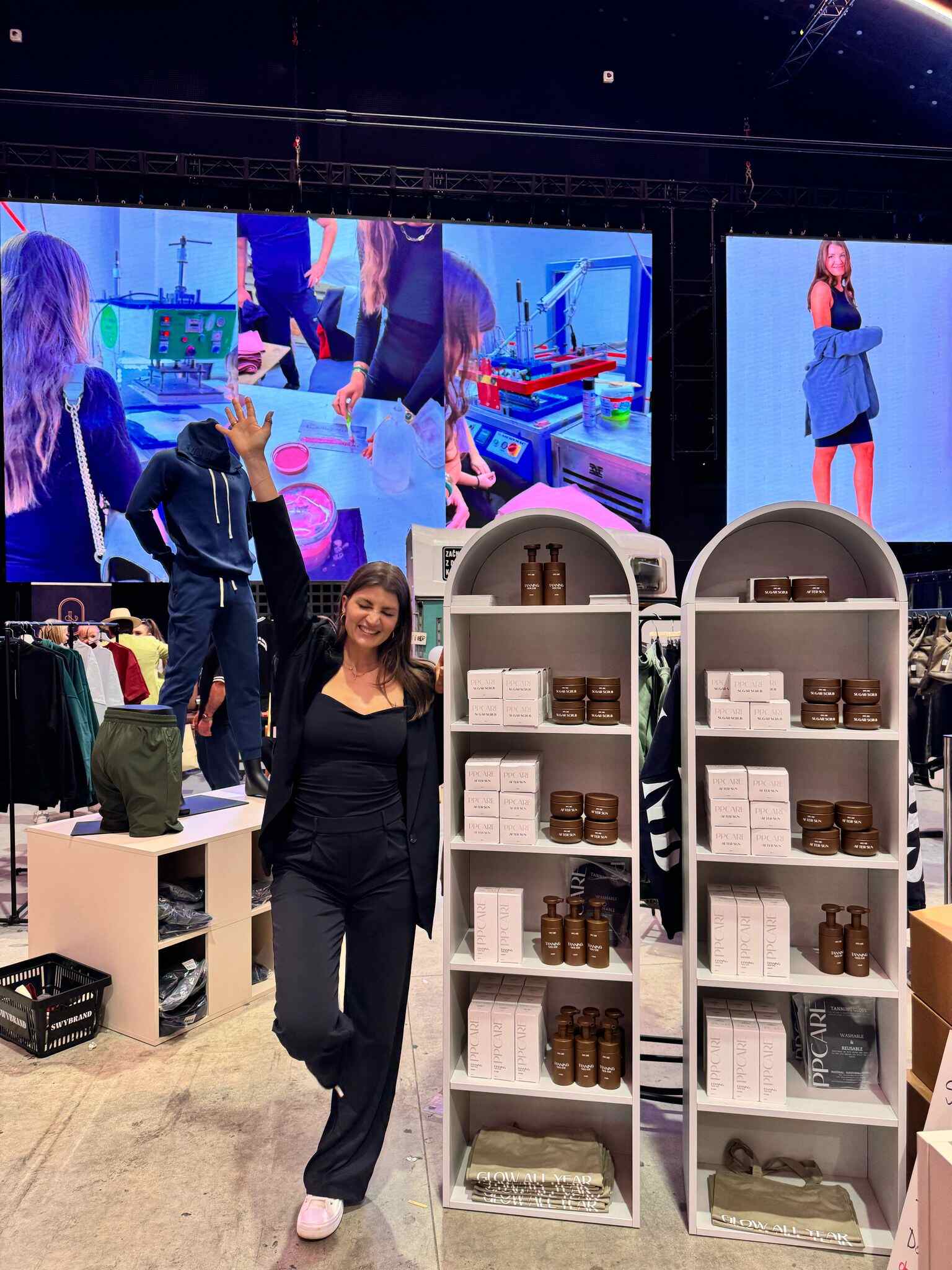 Petra Parovel na Popup eventu, kjer je predstavila Swy Care poletno linijo